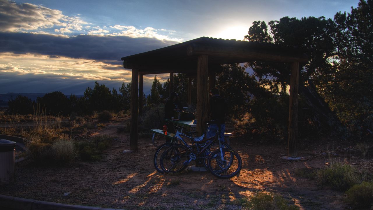 Wallpaper bicycles, gazebo, parking, sunset, puddle, travel, utah