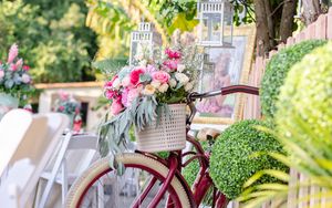 Preview wallpaper bike, basket, bouquet, flowers, flashlights