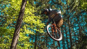 Preview wallpaper bike, cyclist, jump, stunt, extreme