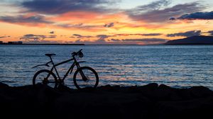 Preview wallpaper bike, silhouette, sea, twilight, dark