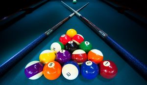 Preview wallpaper billiard, balls, cue, table