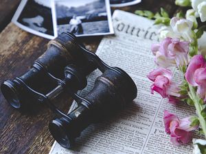 Preview wallpaper binoculars, newspaper, retro