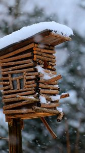 Preview wallpaper birdhouse, snow, winter