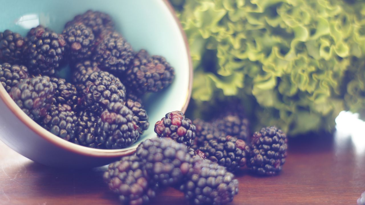 Wallpaper blackberries, berries, bowl