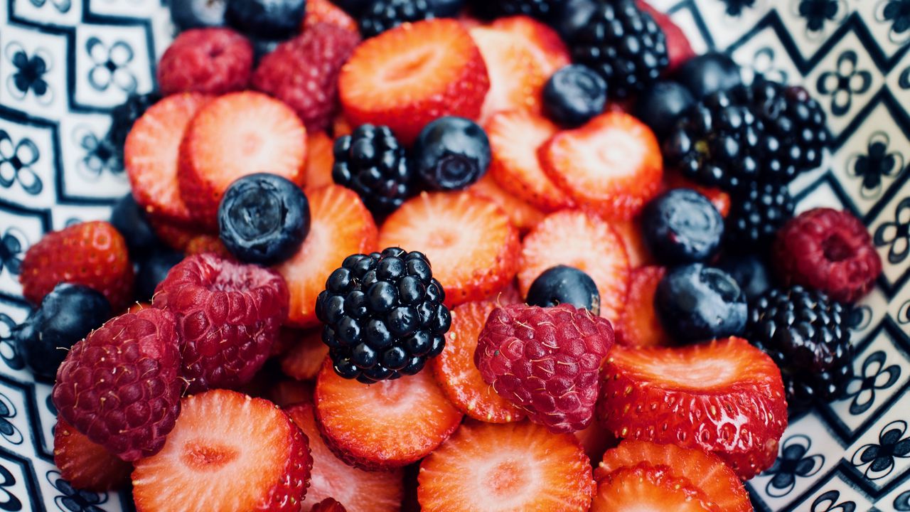 Wallpaper blackberries, raspberries, strawberries, blueberries, berries