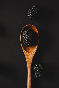 Preview wallpaper blackberry, berries, spoon, black, ripe