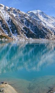 Preview wallpaper blue water, lake, mountains, winter, snow, freshness