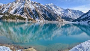 Preview wallpaper blue water, lake, mountains, winter, snow, freshness