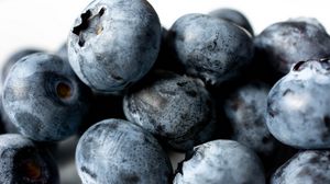 Preview wallpaper blueberries, berries, food, blue