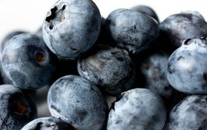 Preview wallpaper blueberries, berries, food, blue