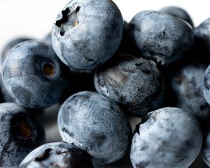 Preview wallpaper blueberries, berries, food, blue