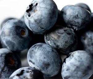 Preview wallpaper blueberries, berries, food, blue