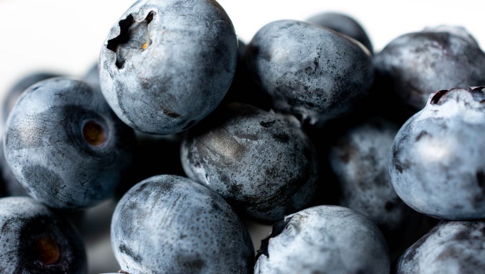 960x544 Wallpaper blueberries, berries, food, blue