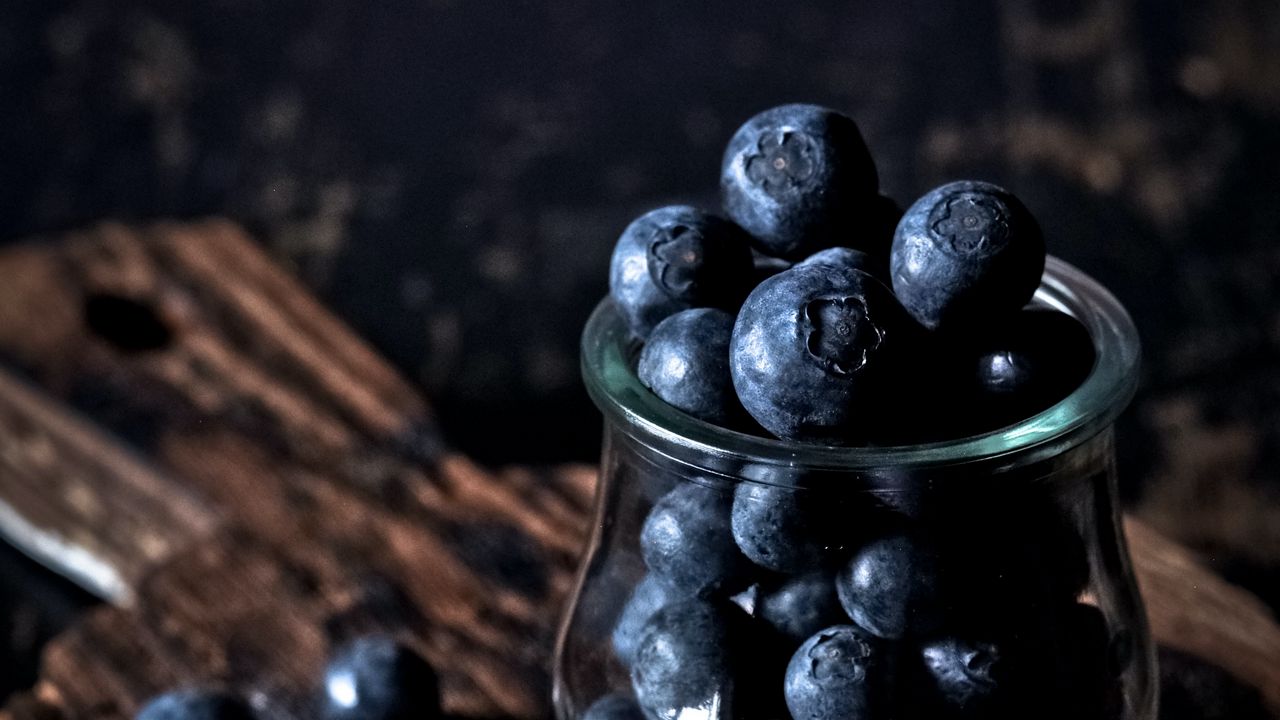 Wallpaper blueberries, berries, fresh, jar