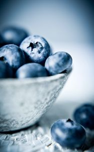 Preview wallpaper blueberries, berries, fruits, bowl