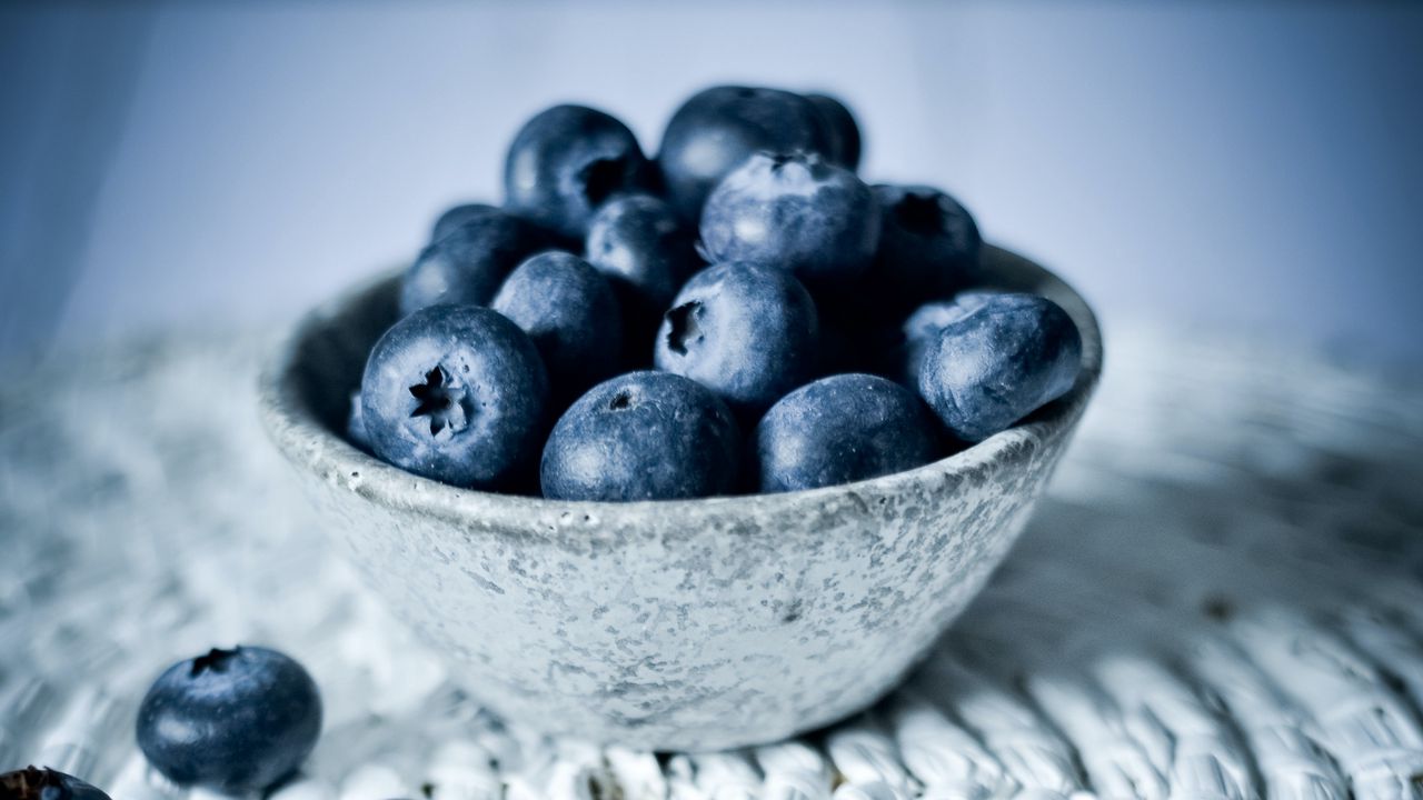 Wallpaper blueberries, berries, fruits, plate