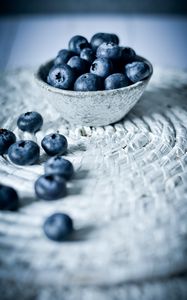 Preview wallpaper blueberries, berries, fruits, plate