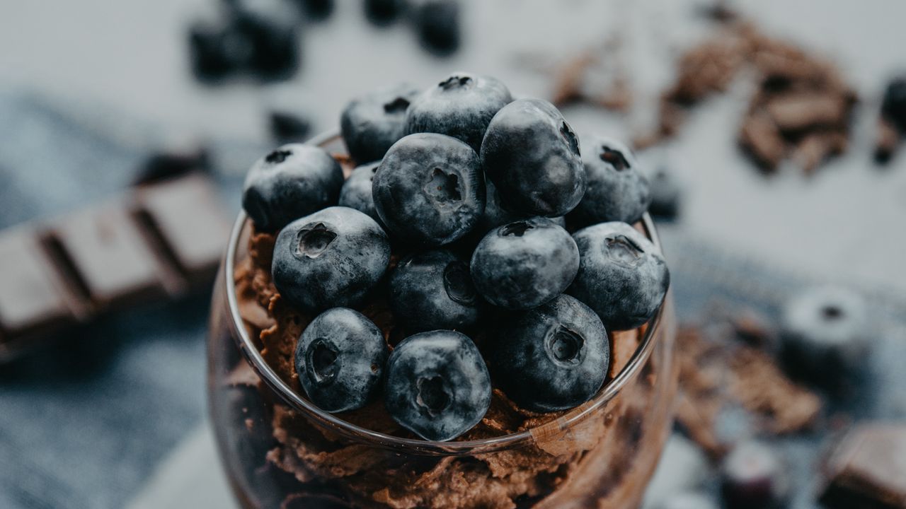 Wallpaper blueberries, berries, glas