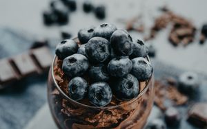 Preview wallpaper blueberries, berries, glas