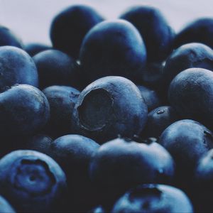 Preview wallpaper blueberries, berries, macro, fresh, ripe, fruits