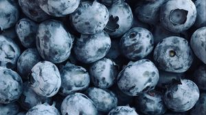 Preview wallpaper blueberries, berry, fruit