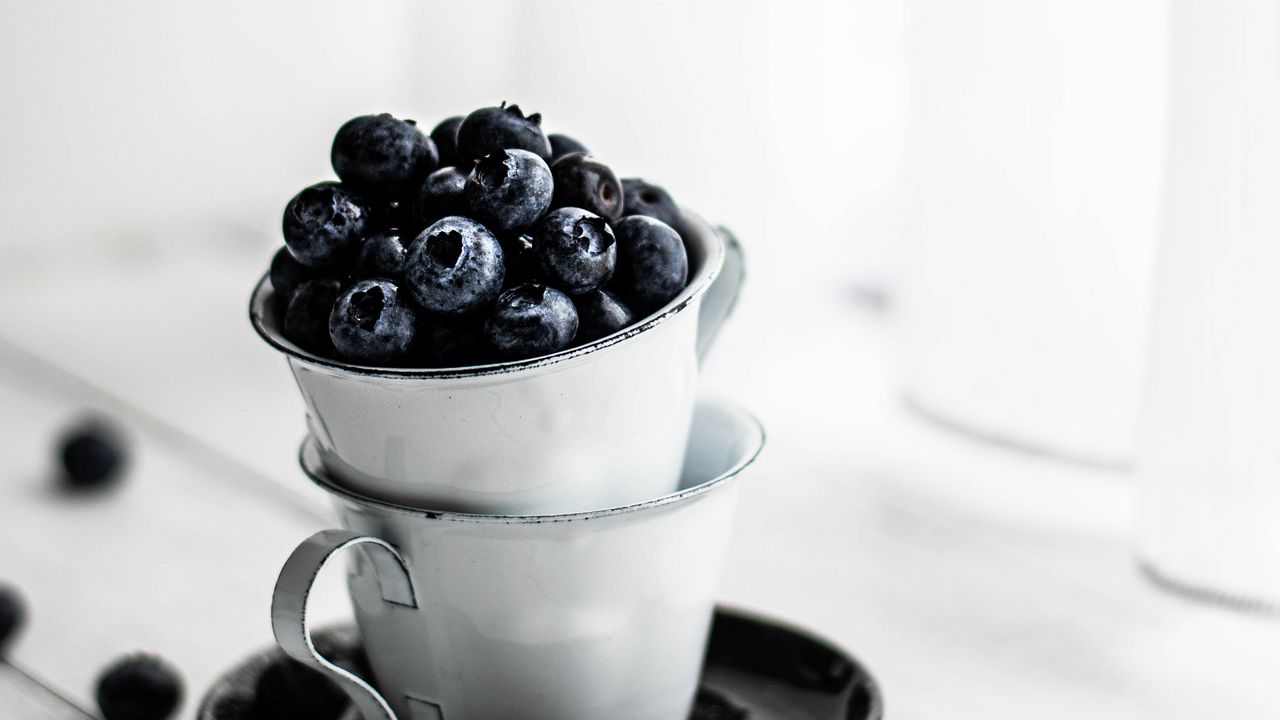 Wallpaper blueberries, cups, berries, ripe