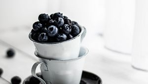 Preview wallpaper blueberries, cups, berries, ripe