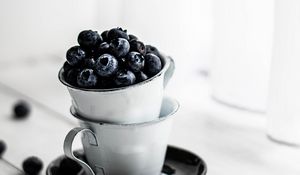 Preview wallpaper blueberries, cups, berries, ripe