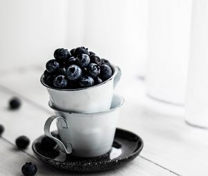 Preview wallpaper blueberries, cups, berries, ripe