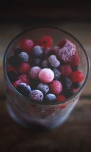 Preview wallpaper blueberries, raspberries, berries, frozen