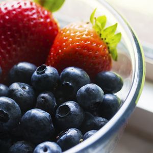Preview wallpaper blueberries, strawberries, berries