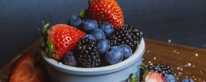 Preview wallpaper blueberries, strawberries, blackberries, berries