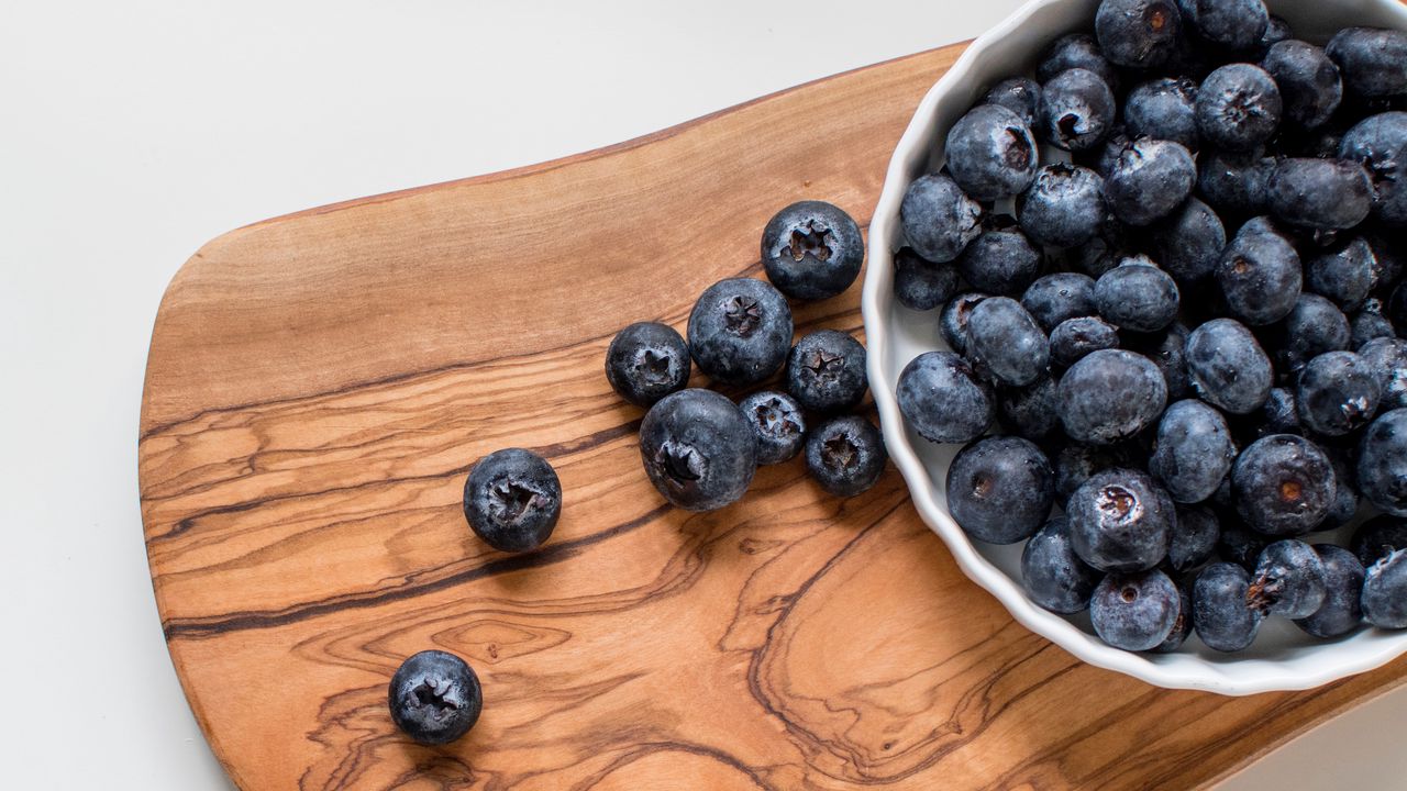 Wallpaper blueberry, berry, fruit, board, wooden