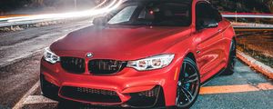 Preview wallpaper bmw 320i, bmw, car, front view, red, road