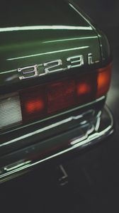 Preview wallpaper bmw 323i, car, green, taillight, number