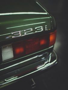 Preview wallpaper bmw 323i, car, green, taillight, number