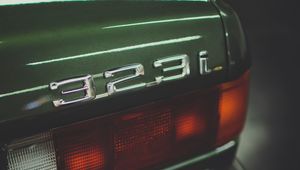 Preview wallpaper bmw 323i, car, green, taillight, number