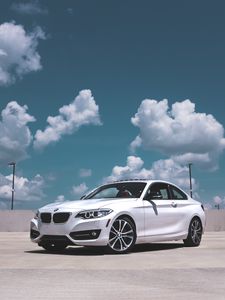 Preview wallpaper bmw 5 series, bmw 5, bmw, white, side view, clouds