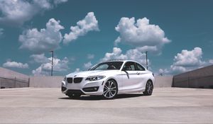 Preview wallpaper bmw 5 series, bmw 5, bmw, white, side view, clouds