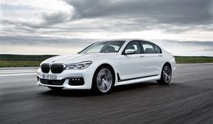 Preview wallpaper bmw, 750li, white, side view