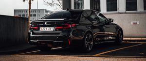 Preview wallpaper bmw, car, black, side view, parking