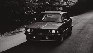 Preview wallpaper bmw, car, bw, road