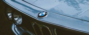 Preview wallpaper bmw, car, gray, old, front view