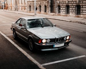 Preview wallpaper bmw, car, gray, road, city