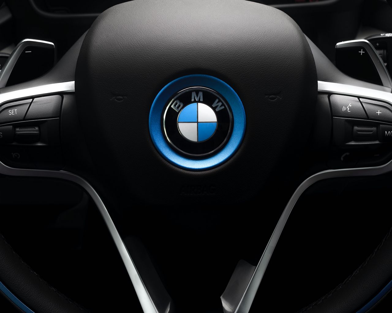 Download wallpaper 1280x1024 bmw, car, steering wheel, black, brand  standard 5:4 hd background