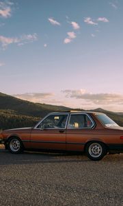 Preview wallpaper bmw, e21, side view, road