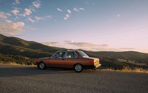 Preview wallpaper bmw, e21, side view, road