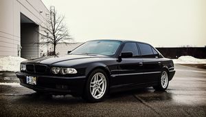 Preview wallpaper bmw, e38, 740i, car, side view, black