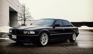 Preview wallpaper bmw, e38, 740i, car, side view, black