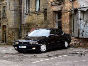 Preview wallpaper bmw, e38, black, side view